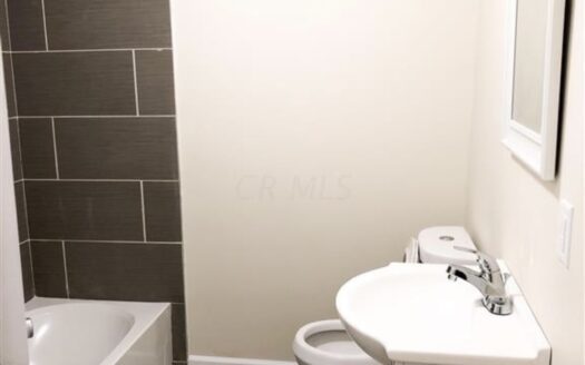 4883 Northtowne Blvd